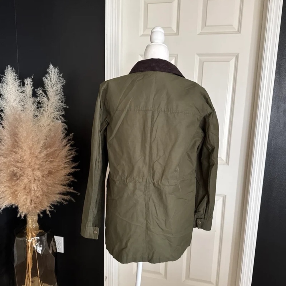 Land’s End Women's Waxed Cotton Utility Barn Coat in Country Green 
size Medium - Picture 8 of 12